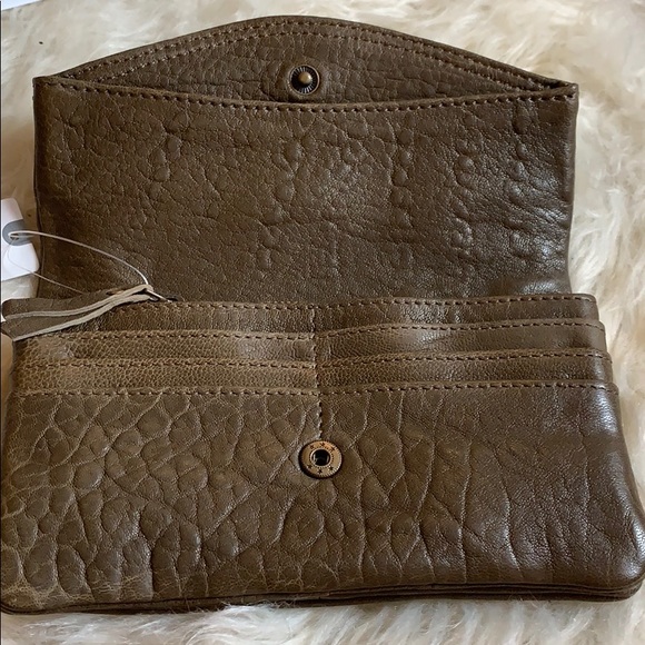 Anthropologie Handbags - 🆕NWT Anthropologie real leather textured wallet